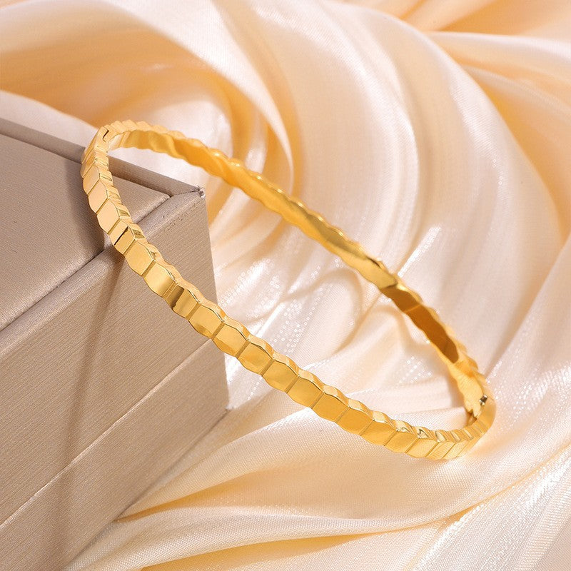 Irregular honeycomb cuff bracelet