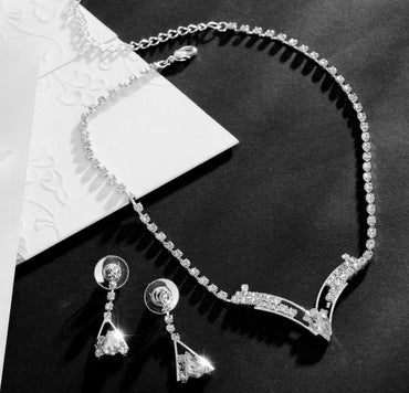 AMBASADOR Clear Accent V Jewelry Set