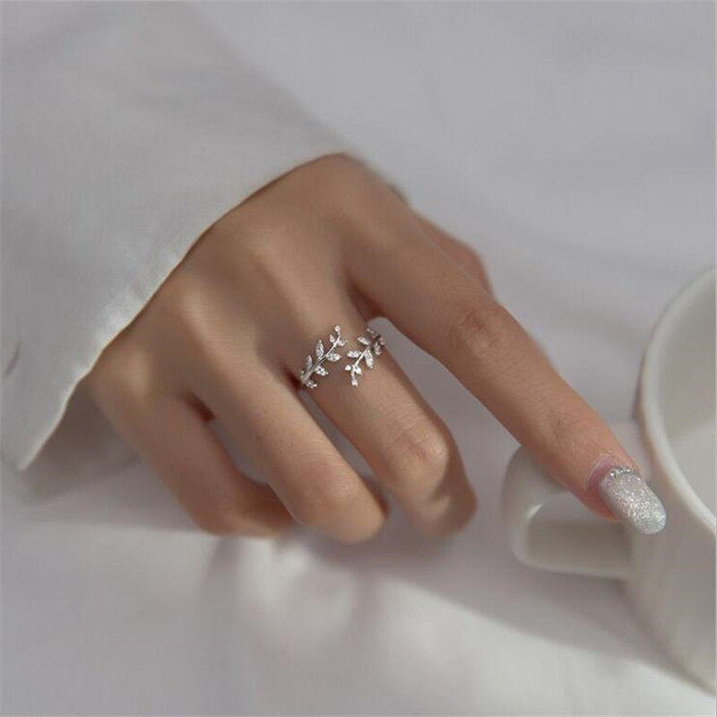 AMBASADOR Leafy branch open ring