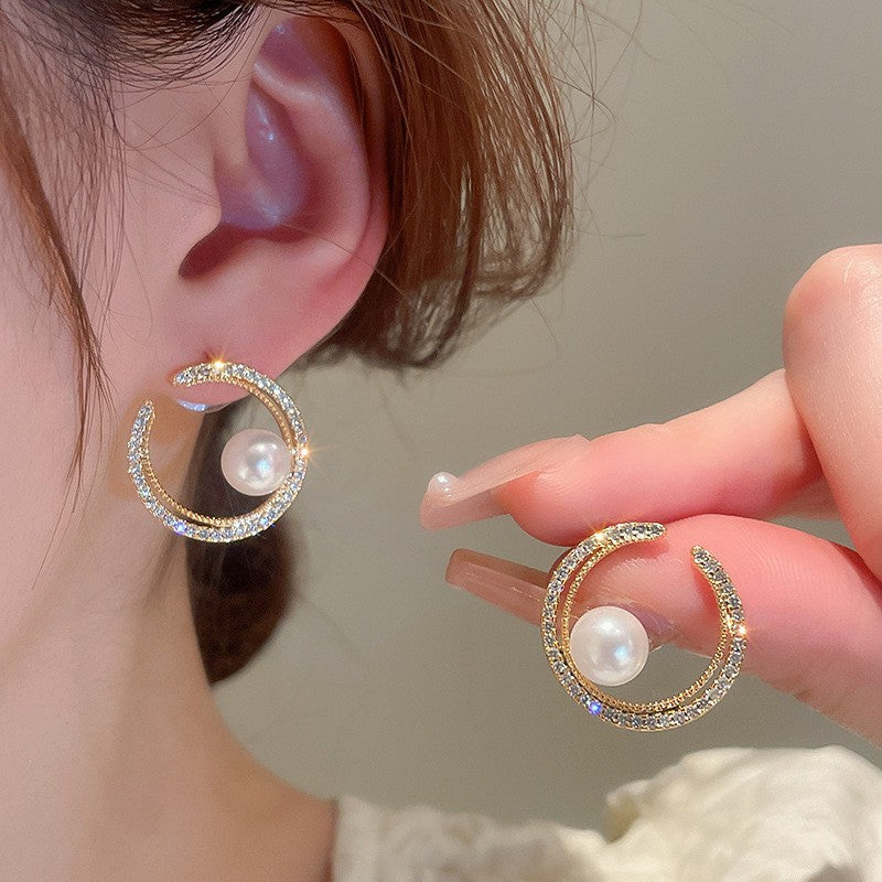 AMBASADOR Golden Open Circle Pearl Earrings